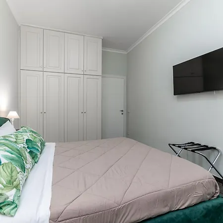 Francesca - Metro Basilica San Paolo