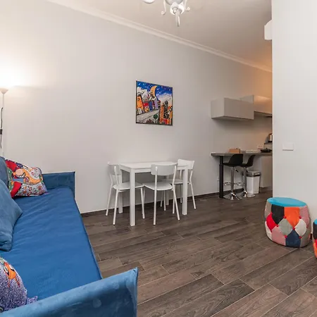 Francesca - Metro Basilica San Paolo 아파트 로마